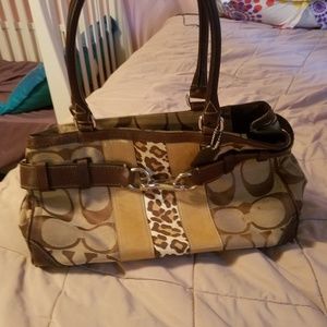 Medium coach bag